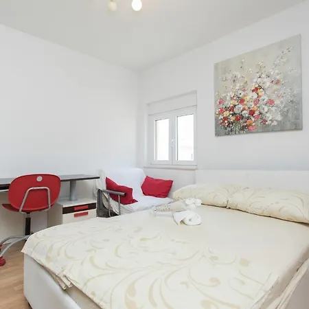 Sea View Loreta Apartman